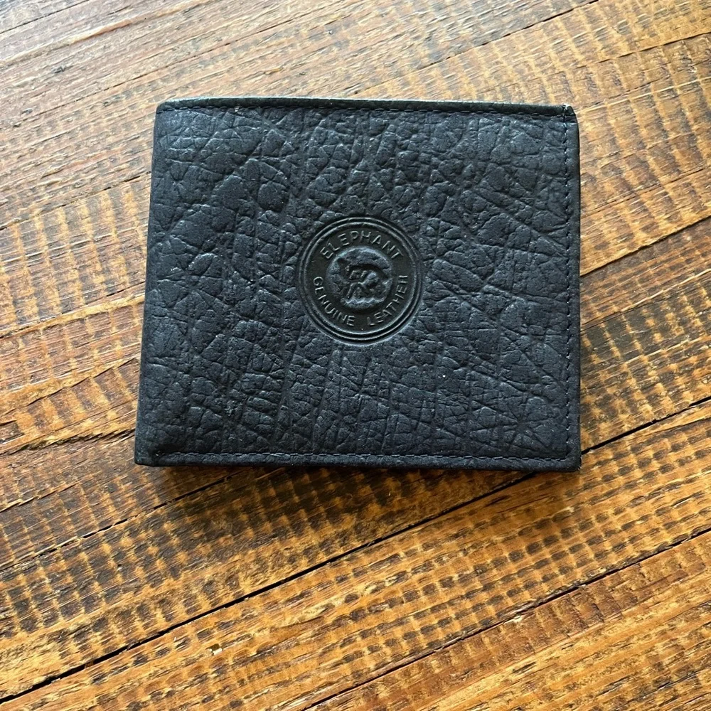 Genuine Leather Men's Bifold Wallet - Navy